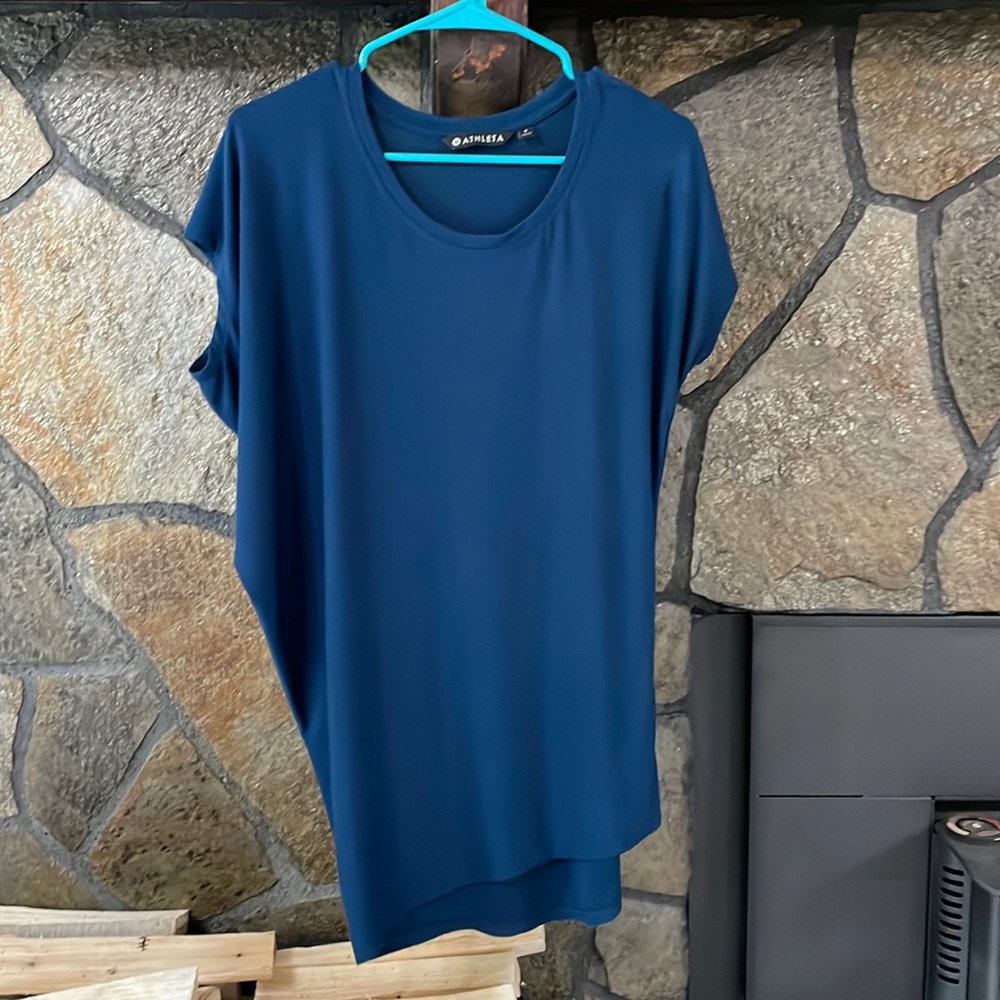 Athleta cloudlight, asymmetrical, relaxed, short, sleeved, tee size small.